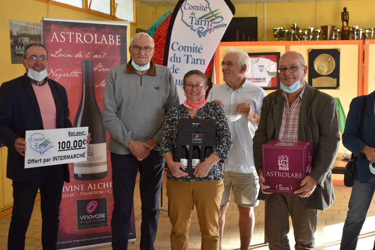 Trophées : le bénévolat à Régine Nassivet.