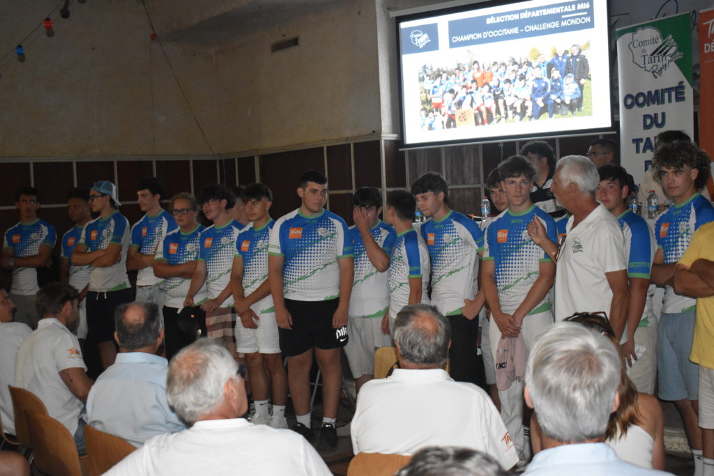 A G Comité Castres (54)17 06 26